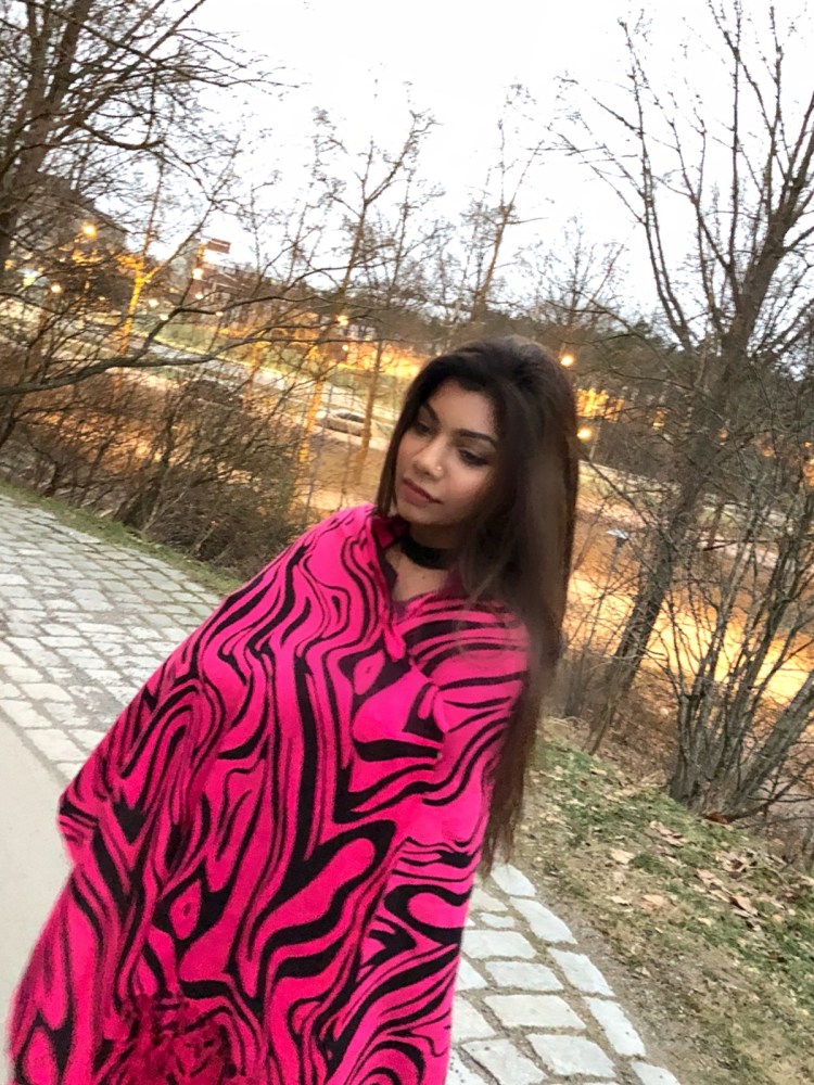 31759317-FB71-476C-89FF-89A6F1BDAFB5