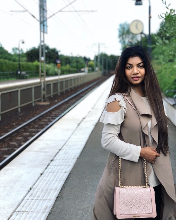 E2FB5EC8-1D97-4D7B-A850-15E94C4F473A